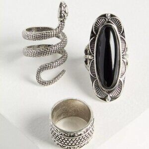 SILVER SNAKE STATEMENT RING SET 12 NWOT